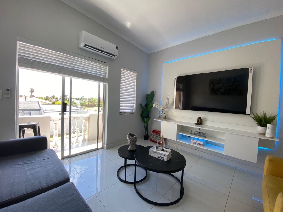 2 Bedroom Property for Sale in Parklands Western Cape